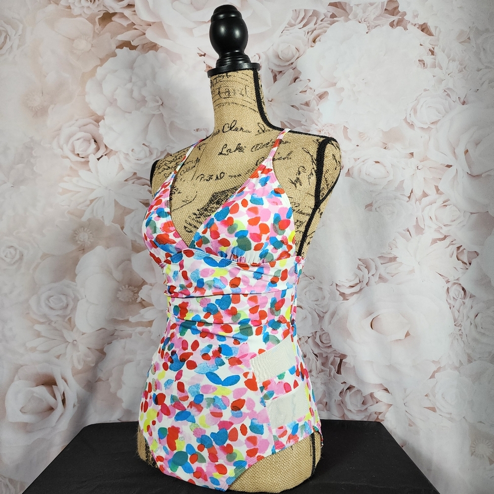 Spotted Retro V-Neck One Piece Bathing Suit - Picture 3 of 14